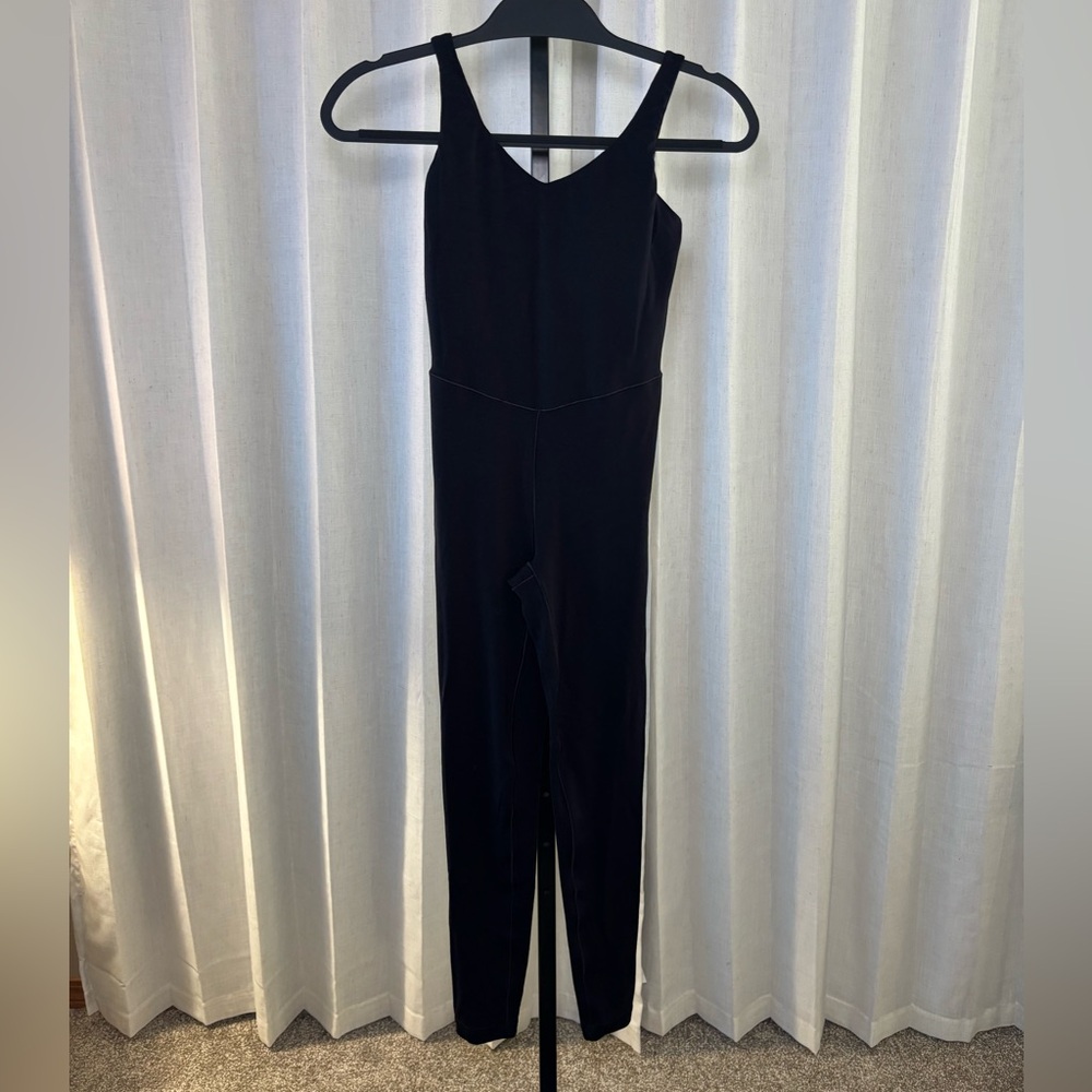 Chic Black Sleeveless Jumpsuit